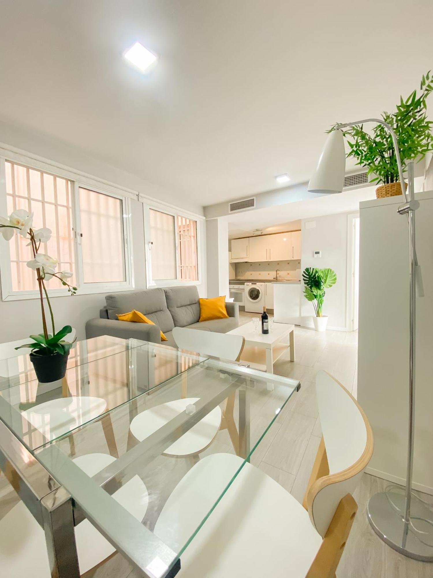 3 Rooms Y 3 Baths Y Aparcamiento Catedral Málaga Exteriör bild